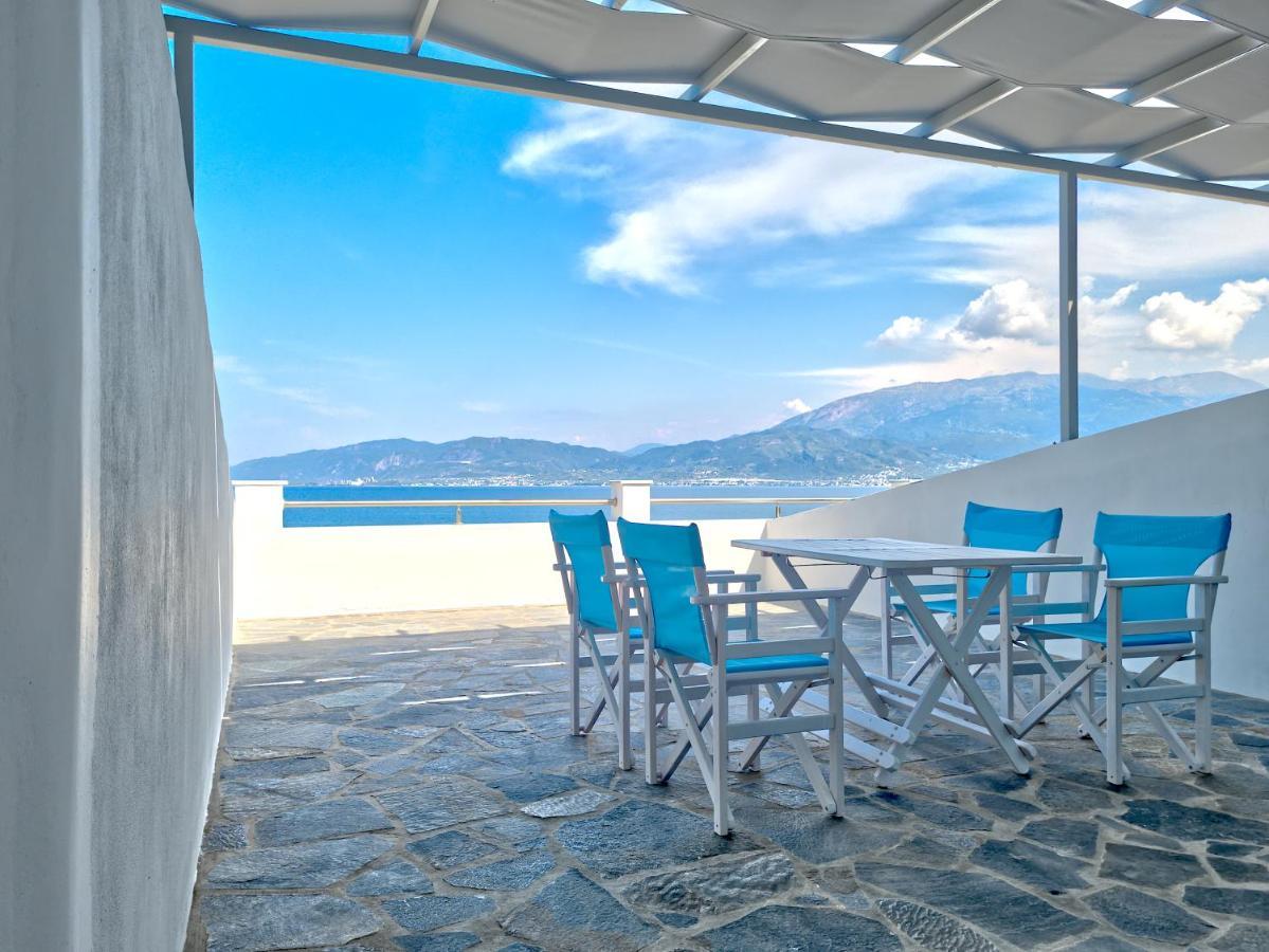Epipleon Luxury Suites -104- Δωμάτιο 35Τμ Με Βεράντα 35Τμ Μπροστά Στη Θάλασσα Nafpaktos Exterior foto