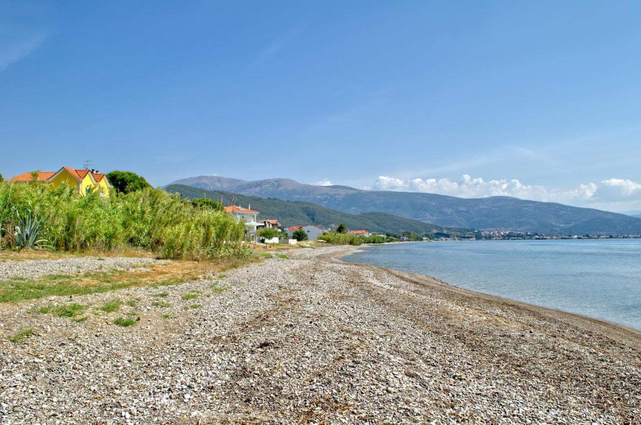 Epipleon Luxury Suites -104- Δωμάτιο 35Τμ Με Βεράντα 35Τμ Μπροστά Στη Θάλασσα Nafpaktos Exterior foto